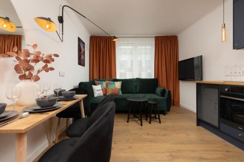 Stylish Apartment Warsaw Downtown by Noclegi Renters, Warszawa
