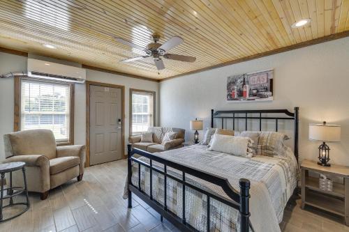 . Missouri Vacation Rental Retreat Walkable Area!