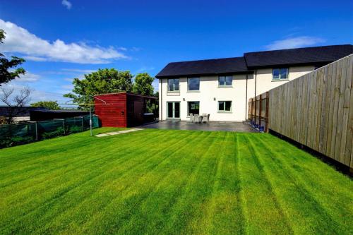 Aurora - Self Catering, Kirkwall, Quiet Location with Luxury Hot Tub gîte à louer Highland Park Distillery