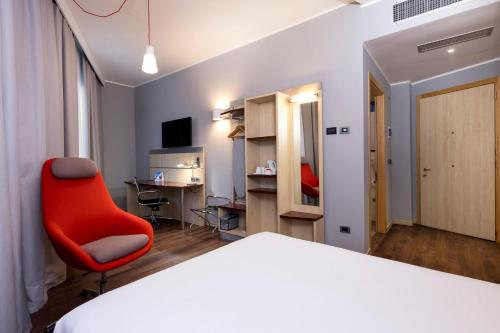 Double Room - Mobility Accessible - Non-Smoking