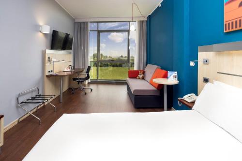 Holiday Inn Express Parma - image 10