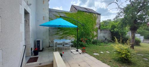 Balcony/terrace, Le Guet du Garde - in the center of medieval town in Chatillon-sur-Indre