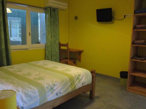 1 double bed