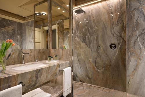 Villa Cortine Palace Hotel - image 11