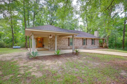 . Peaceful Lucedale Hideaway on Private Acerage!
