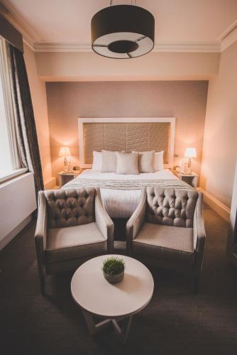 1 queen bed