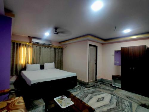 Rupali Inn Near Chinar Park, Airport