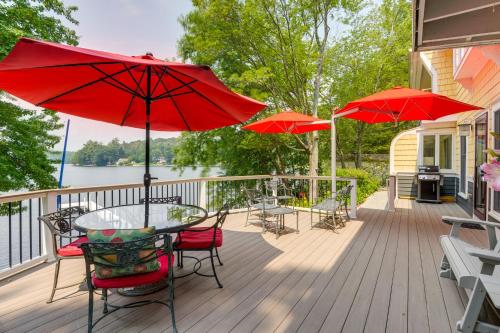 Vibrant Sterling Lakefront Lodge with Kayaks - Berlin
