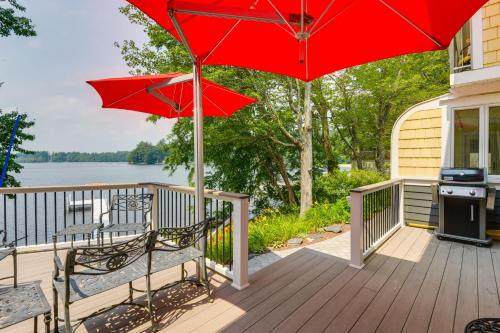 Vibrant Sterling Lakefront Lodge with Kayaks