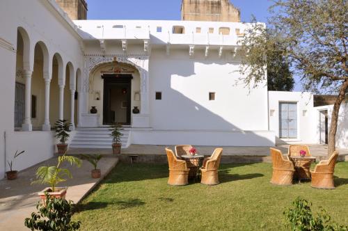 Garden, Hotel Chobdar Haveli in Mandawa