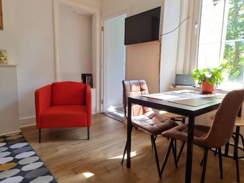 Picture of Charming City Centre Victorian Apartment