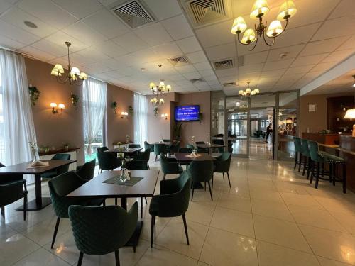 Conrad Hotel - image 4