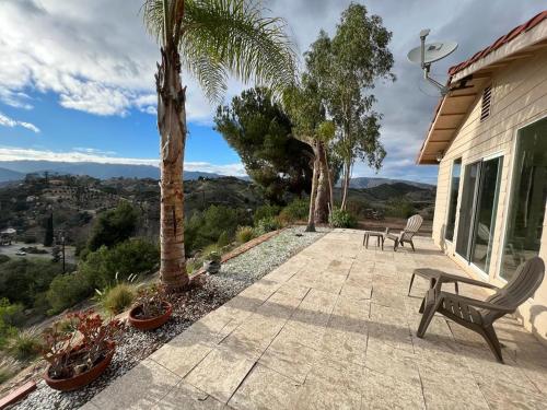 The most breathtaking Lake and Mountain View in Fallbrook, USA