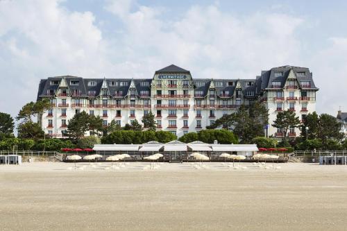 Hôtel Barrière L'Hermitage - Hôtel - La Baule-Escoublac