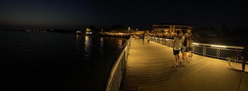 Appartement ou studio en hyper centre, pour la plage et la rue pietonne il suffit de traverser la rue , voir la photo principale - Location saisonnière - Andernos-les-Bains