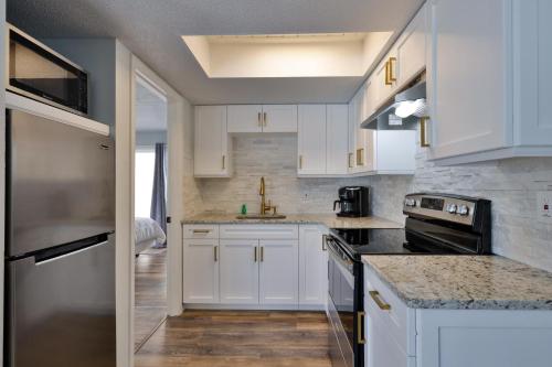 Coastal Waters Retreat 115 - A 1st Floor Beautiful Remodeled Ocean View Condo in New Smyrna Beach, USA