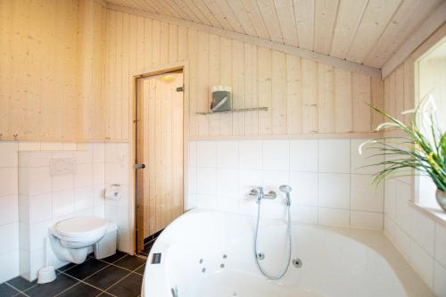 Resort 2 Beach House B 39