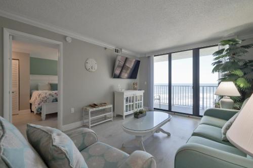 1 Bedroom -1 Bath Ocean View Condo At Ocean Trillium 503 in New Smyrna Beach, USA