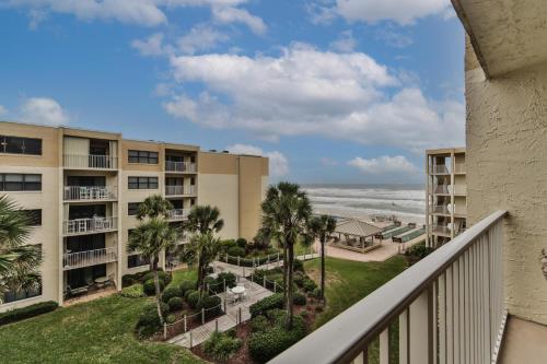 Lovely 2 Bedroom 2 Bath Castle Reef Condo in New Smyrna Beach, Vereinigte Staaten von Amerika