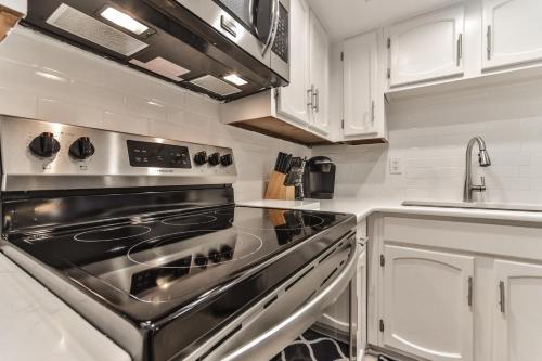 Lovely 2 Bedroom 2 Bath Castle Reef Condo in New Smyrna Beach, USA