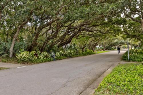 Sea Woods 3 Bedroom 2 Bath in New Smyrna Beach, USA