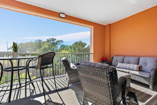 Riverwalk Condo - Large 2-2 And Brand New! in New Smyrna Beach, USA