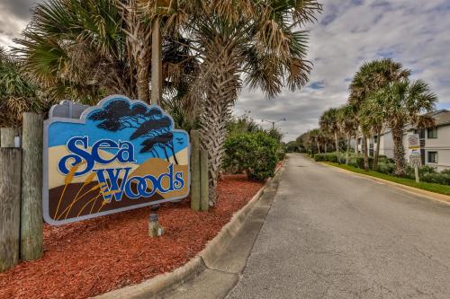 Sea Woods Large 1 Bedroom Condo And A Whole Lot Of Amenities! in New Smyrna Beach, USA