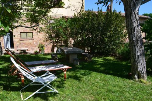 2 bedrooms, 4 beds