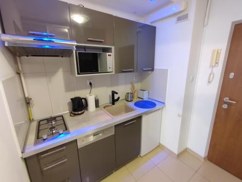 Top Apartamenty Centrum - Metro Rondo ONZ, Varšava (fotografie 10)