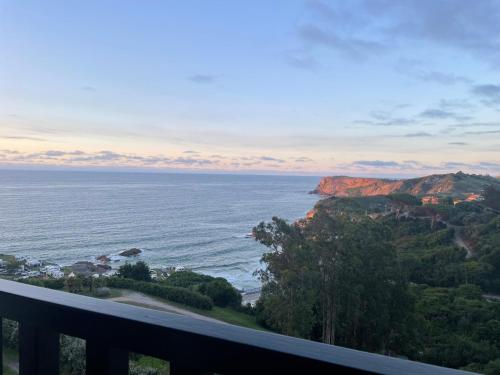 Bonito dúplex con vistas al mar