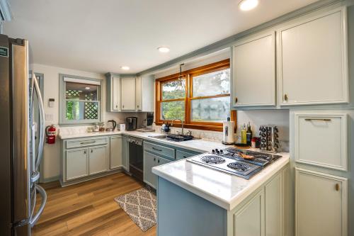 Waterfront Heathsville Cottage with Dock and Hot Tub! in Reedville, USA