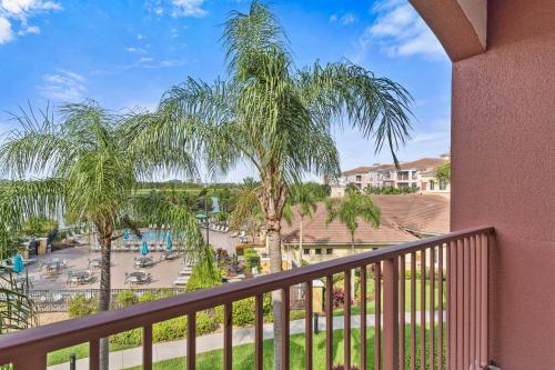 Cozy LAKEVIEW Condo w FREE Resort Access in Orlando, USA
