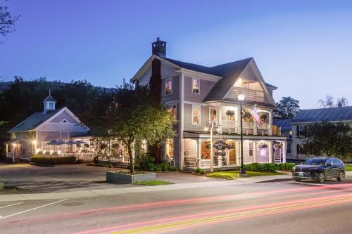 Old Stagecoach Inn in Waterbury, USA