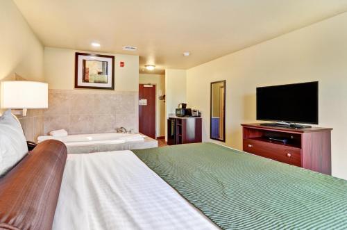 Cobblestone Inn & Suites - Ambridge