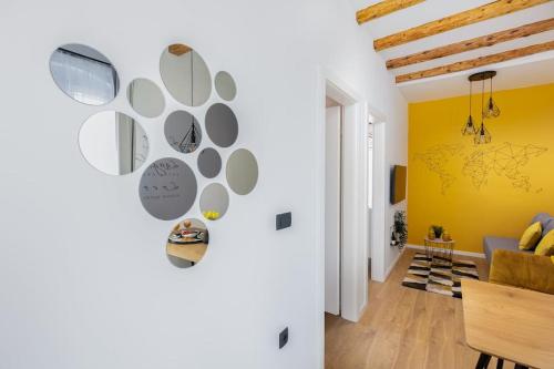 Feel Good Apartments in Split Old Town - Tap to explore photos