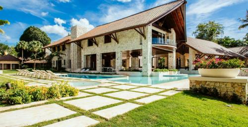 Sunny Vacation Villa No 35