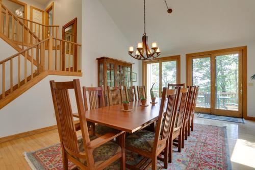Less Than 1 Mi to Camelback Resort Home with Pool Table! in Tannersville
