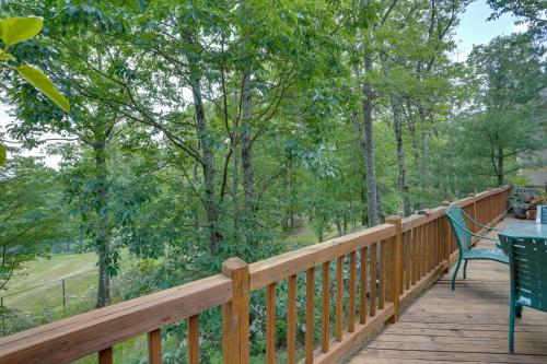 Less Than 1 Mi to Camelback Resort Home with Pool Table! in Tannersville