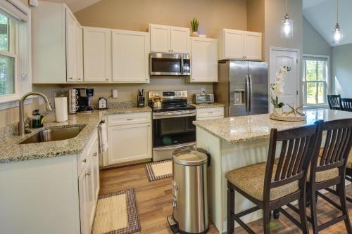 Charming Pendleton Retreat about 5 Mi to Clemson! in Clemson, USA