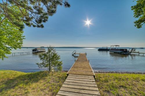 Higgins Lake House with Swimming Dock!