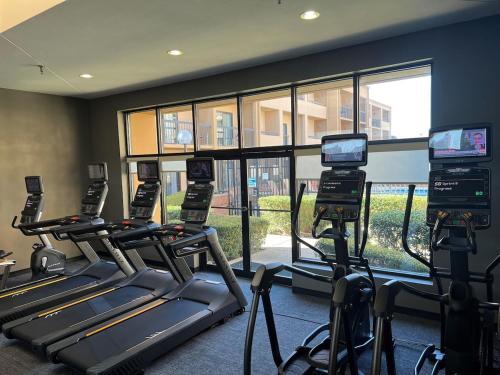 Courtyard by Marriott Dallas Northwest - image 10