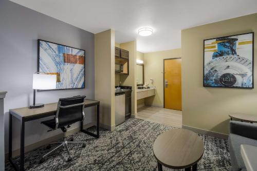 Best Western Temple Inn & Suites - image 10