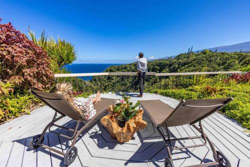 Opulent Waterfall House with Ocean Views in Haiku, Maui