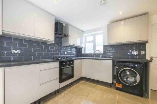 30A Mortlake - London