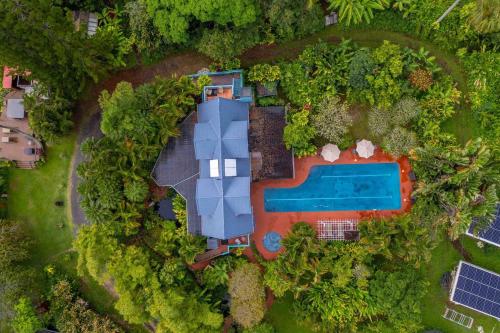 Jasmine Suite on Lush farm in Haiku, Maui jungle