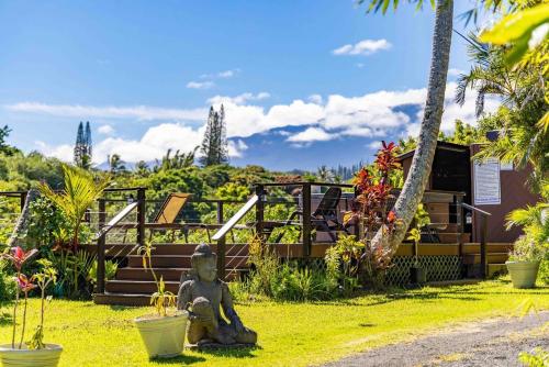 Jasmine Suite on Lush farm in Haiku, Maui jungle