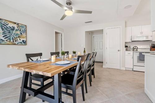 Konyha, Boaters Bayshore Bungalow in Kelet-Naples
