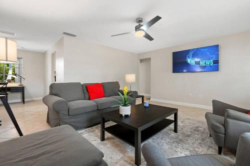 Boaters Bayshore Bungalow in Kelet-Naples