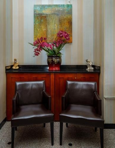 Sky Hotel Flushing/Laguardia Airport in LaGuardia Airport