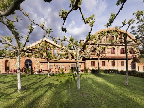 Bejárat, Cueva Restaurante Itariegos in Santa Maria Del Paramo